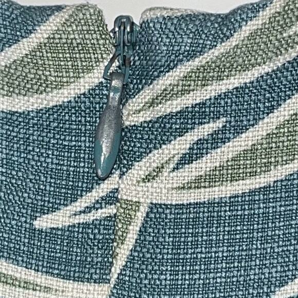 Vintage TOMMY BAHAMA Hibiscus Sleeveless Silk Top woman's size large green/blue - Picture 13 of 16